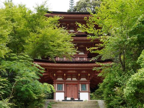 三重塔
