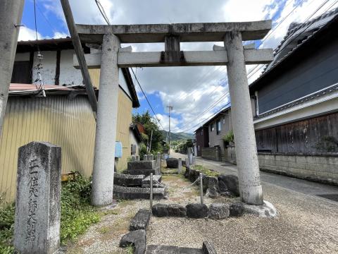 鳥居
