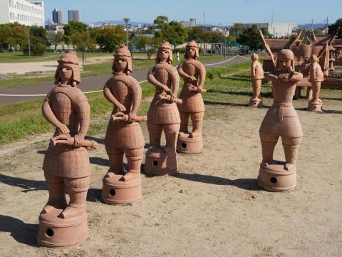 戦士と鷹匠