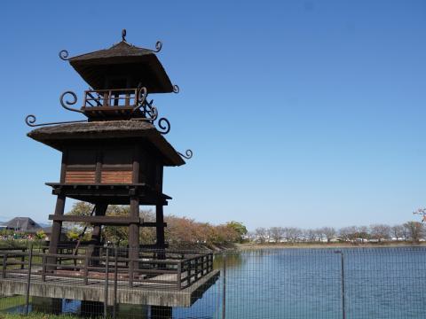 唐古池の楼閣