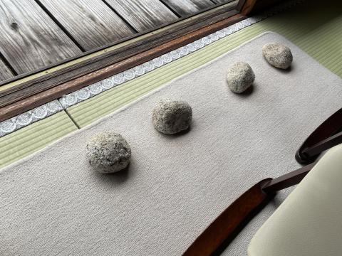 瞑想石