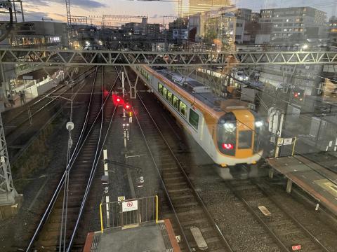近鉄西大寺駅