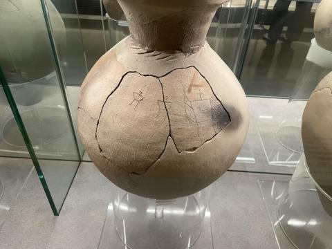 絵画土器 鳥装のシャーマン
