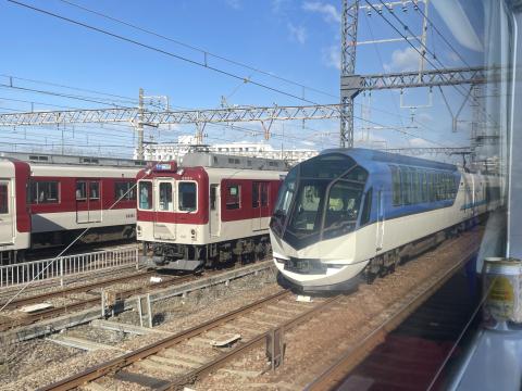 近鉄しまかぜ
