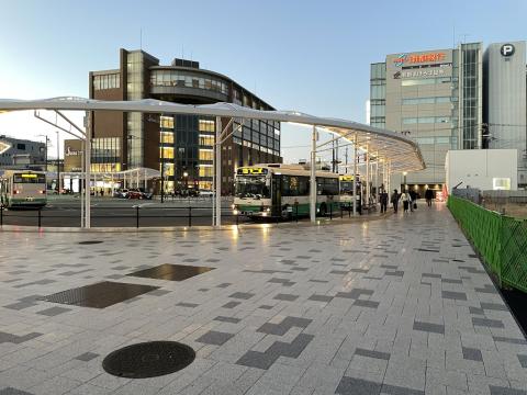 大和西大寺駅北口