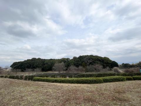 巣山古墳