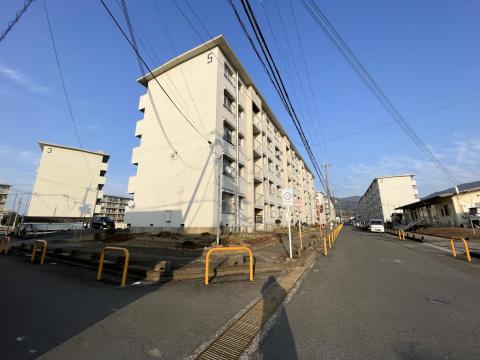 県営纒向団地