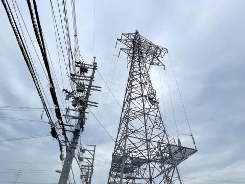 久津川変電所