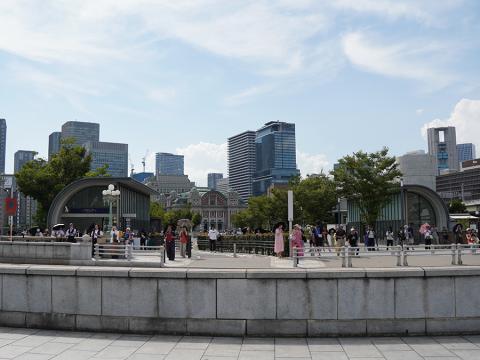 難波橋の上