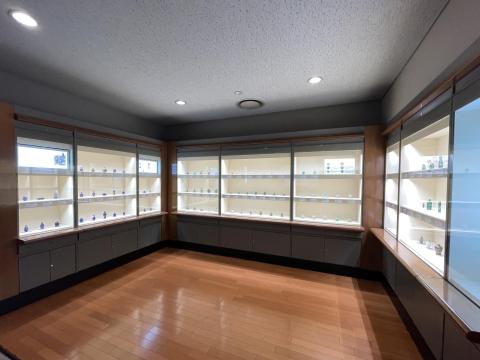 鼻煙壺展示室