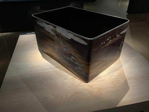 国宝 仏功徳蒔絵経箱
