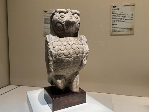 ホルス神像