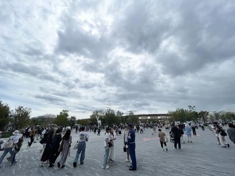 東ゲートの中