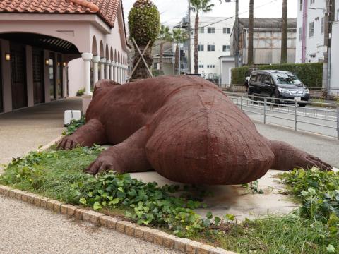 かすむ