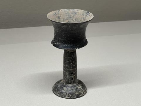 黒陶 高足杯